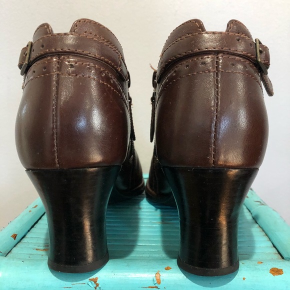 Clarks Leather Bootie Ankle Boot Brown Size 5.5M - Picture 3 of 8